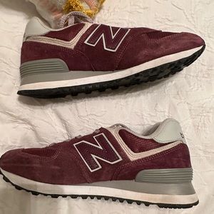 New Balances 574 Burgundy/white WOMENS SIZE 8